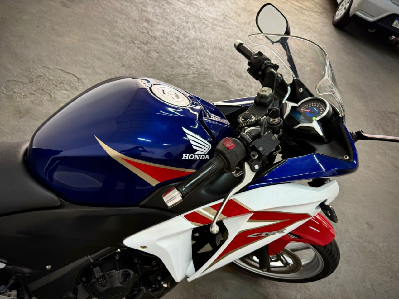 HONDA CBR 250 R
