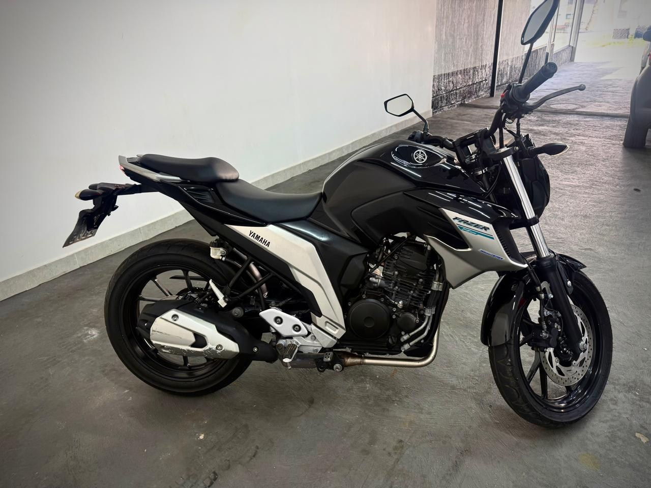 YAMAHA Fazer 250 LIMITED EDITION