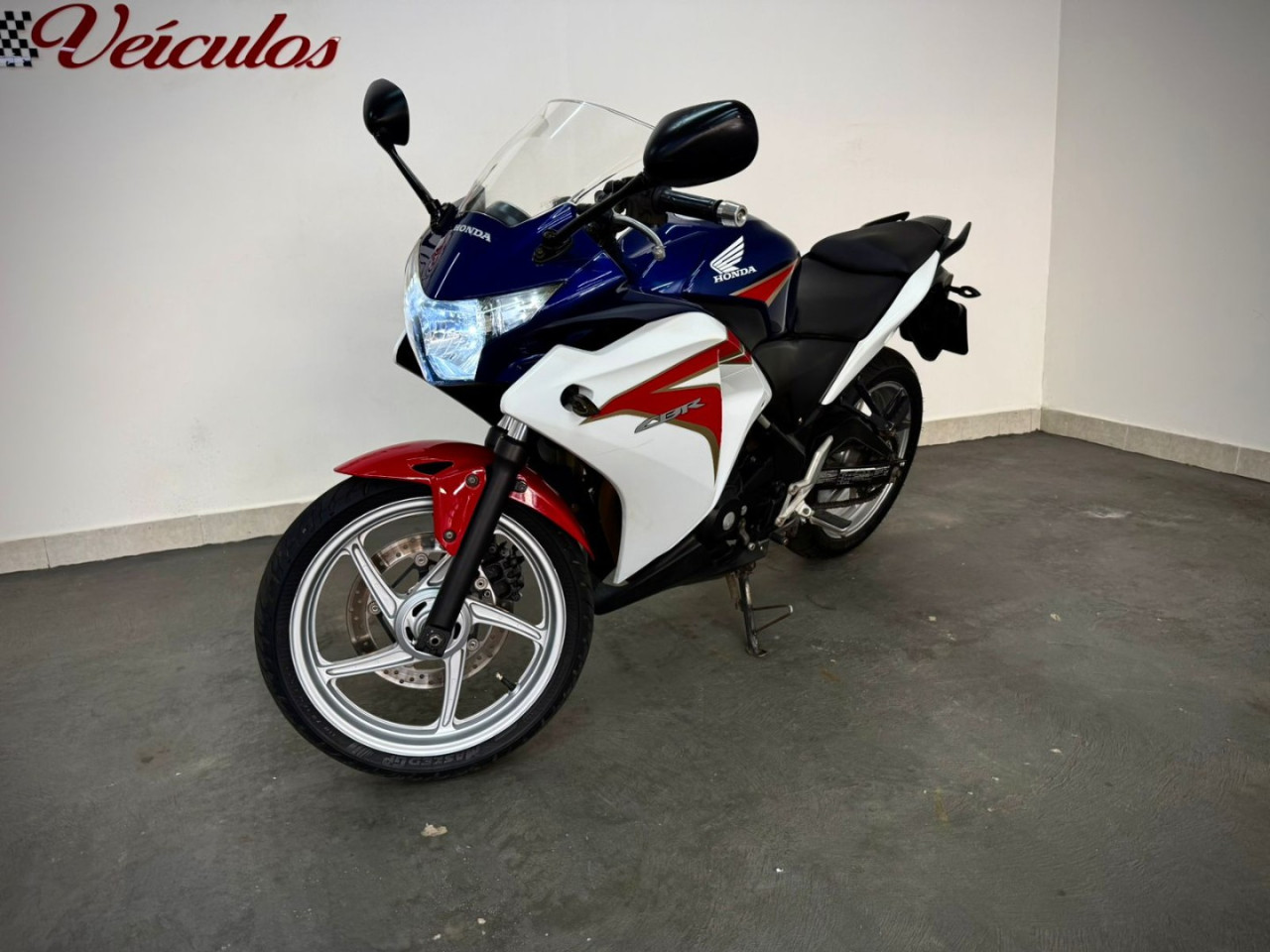 HONDA CBR 250 R