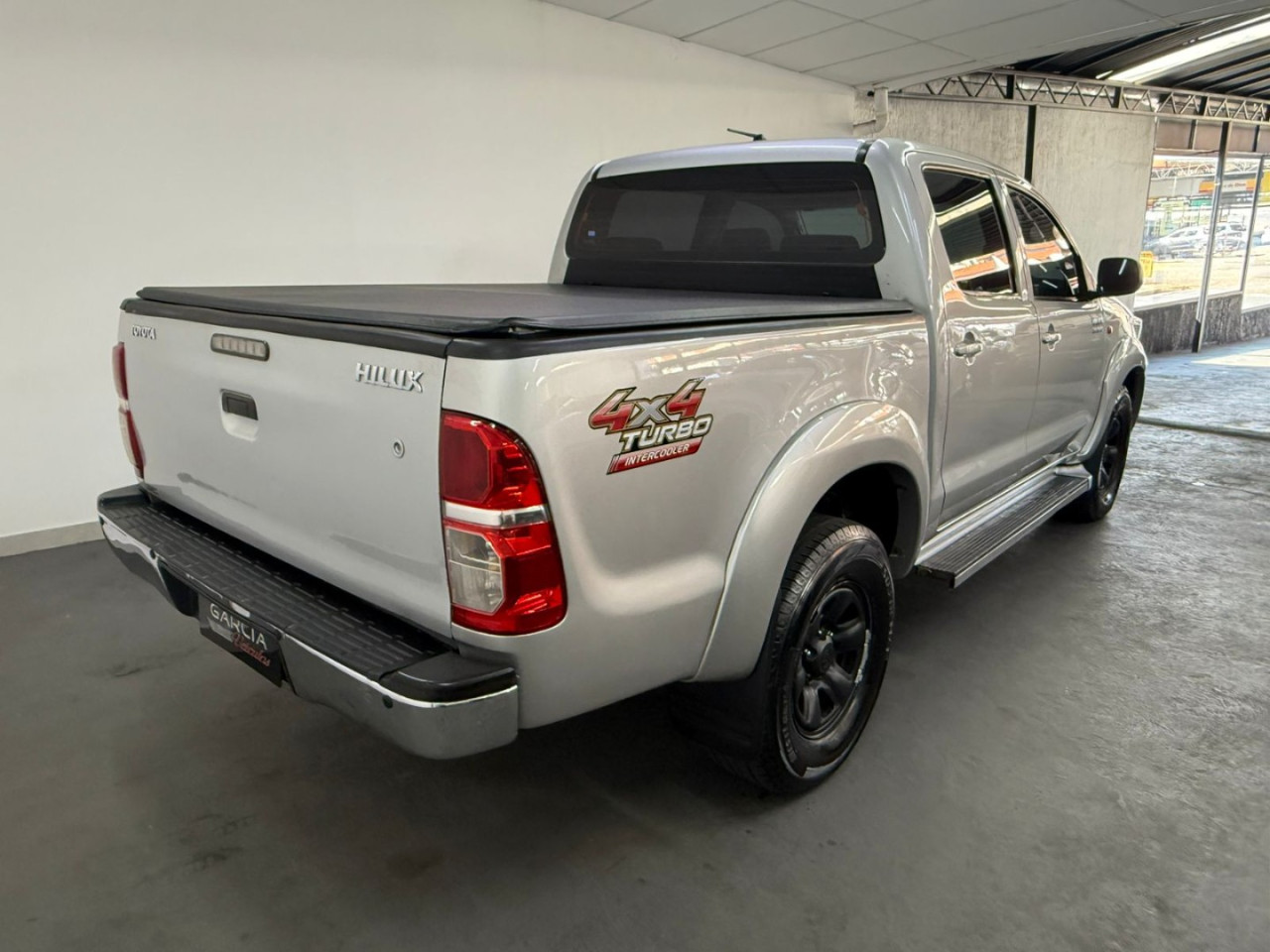 TOYOTA Hilux Caminhonete 3.0 4P SR 4X4 TURBO DIESEL CABINE DUPLA AUTOMÁTICO