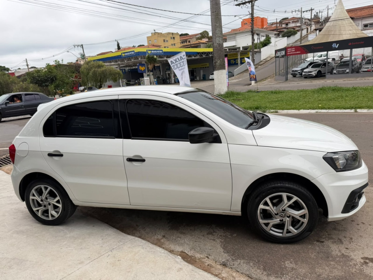 VOLKSWAGEN Gol 1.0