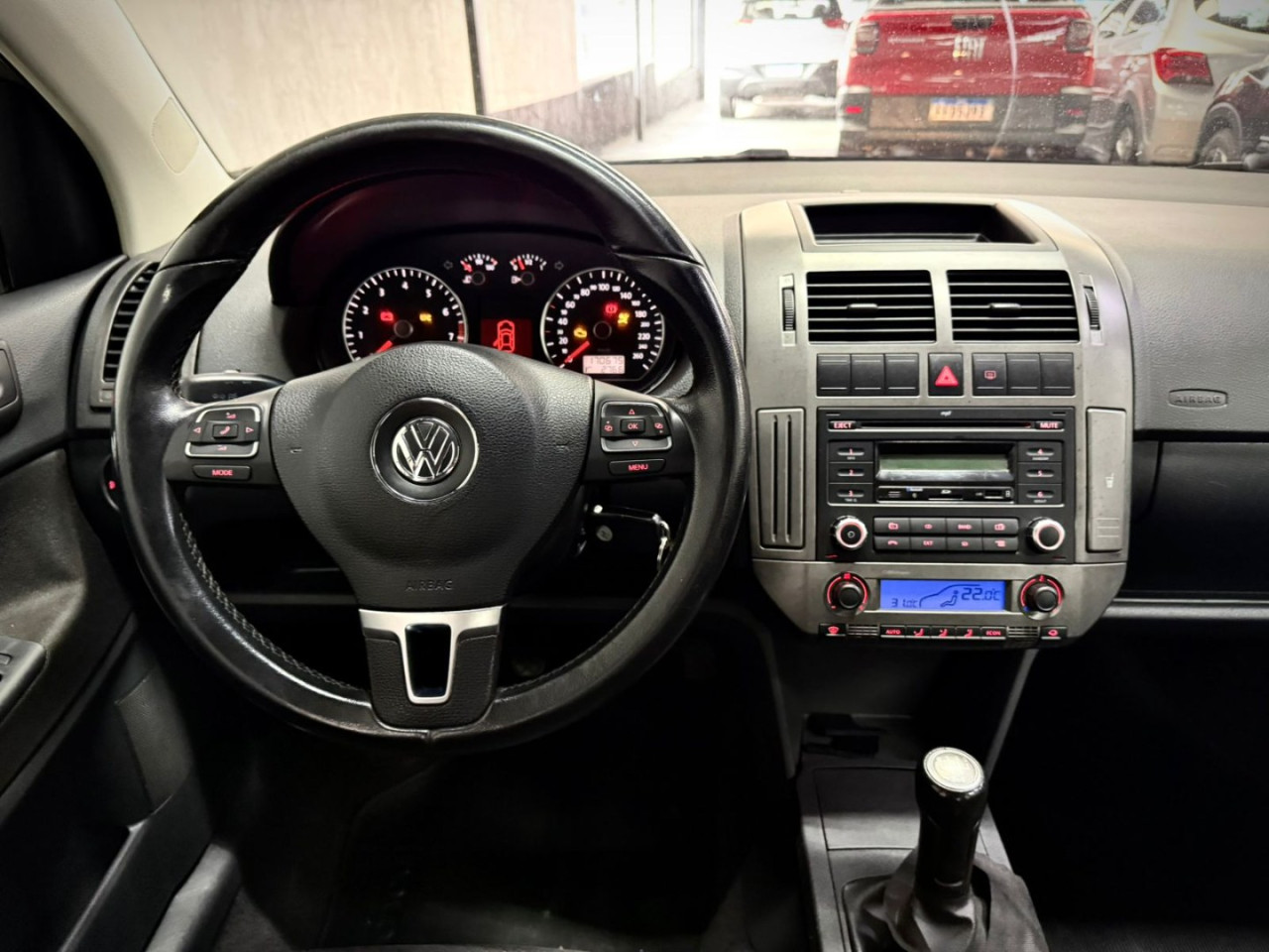 VOLKSWAGEN Polo Sedan 2.0 4P COMFORTLINE