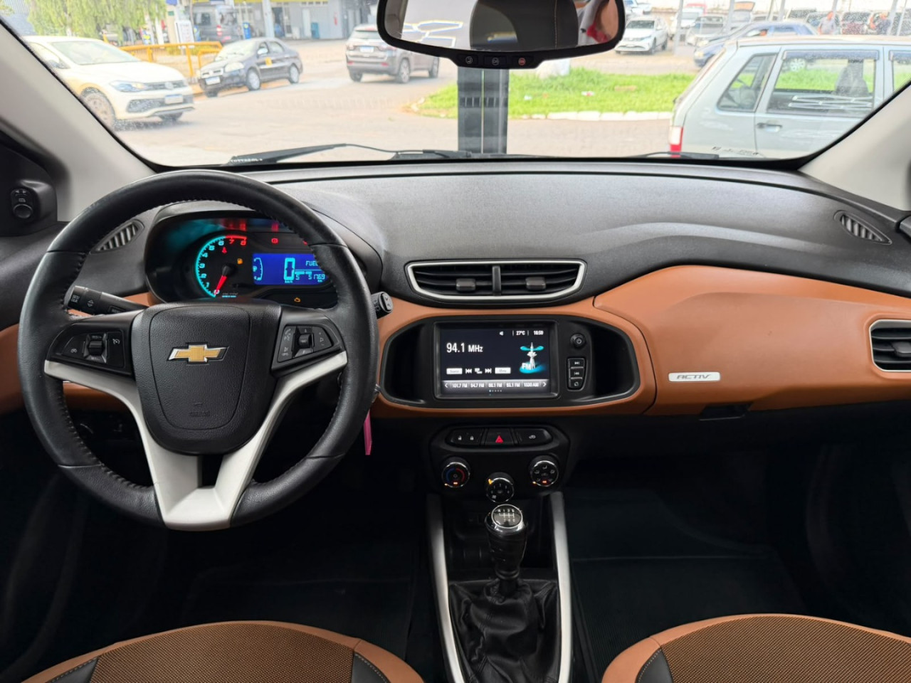 CHEVROLET Onix Hatch 1.4 4P FLEX ACTIVE