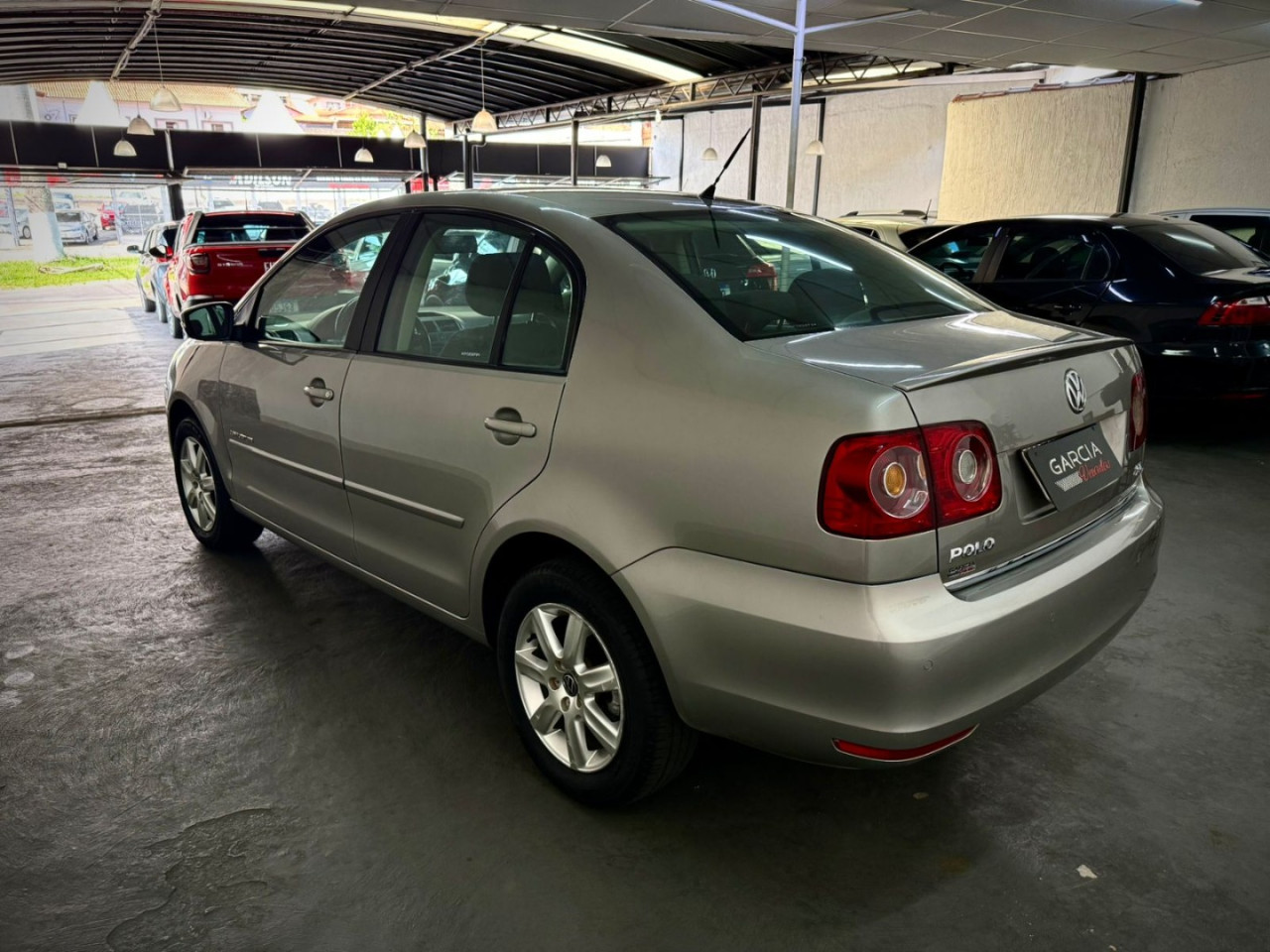 VOLKSWAGEN Polo Sedan 2.0 4P COMFORTLINE