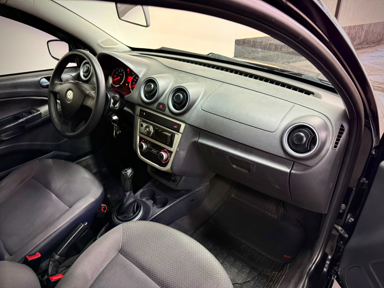 VOLKSWAGEN Voyage 1.0 4P FLEX