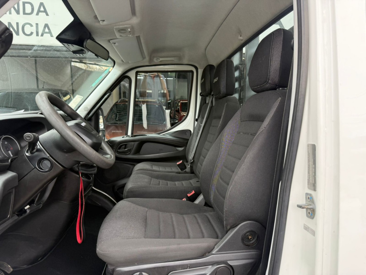 IVECO Daily 35-150 CABINE SIMPLES DIESEL