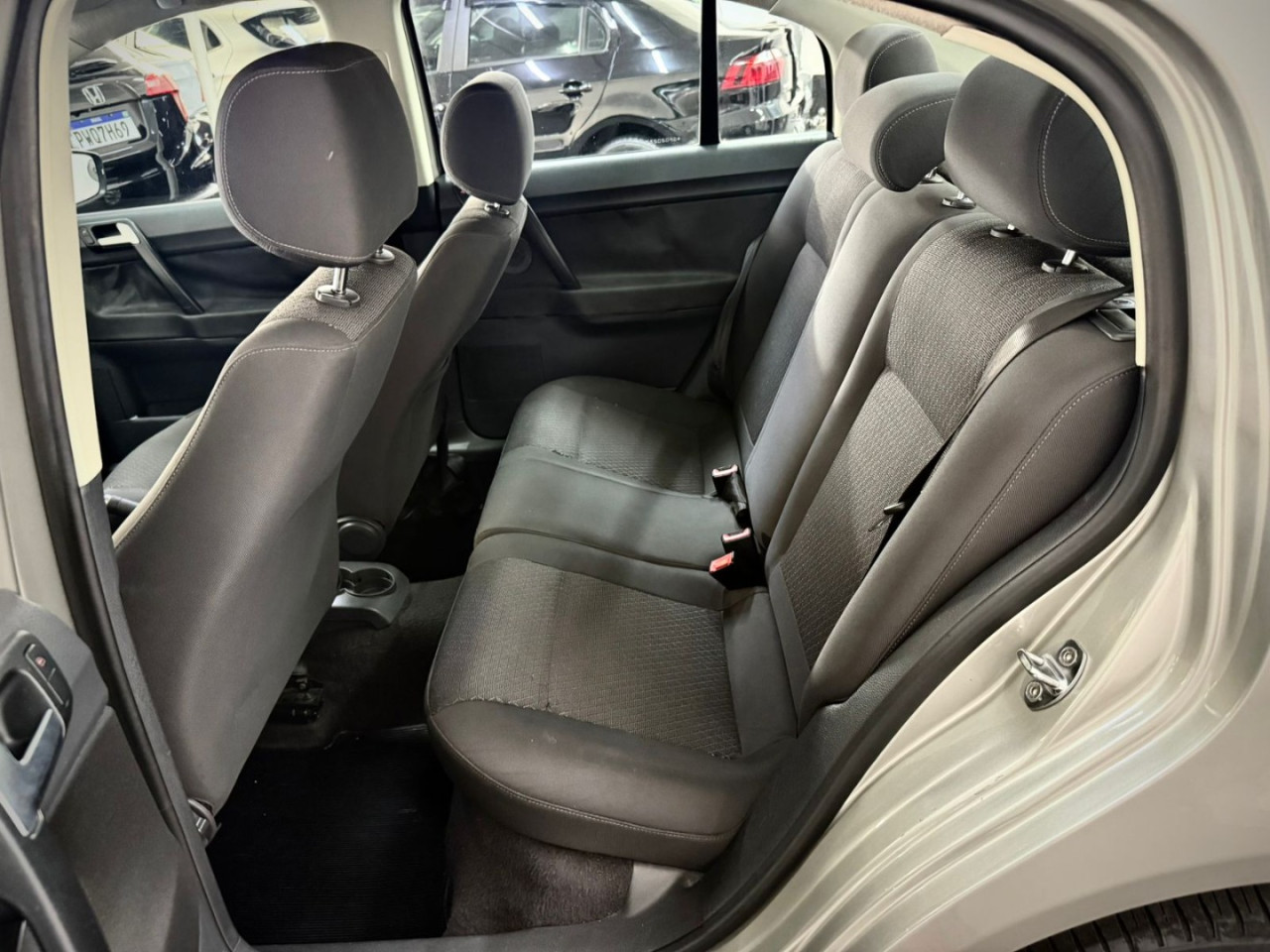 VOLKSWAGEN Polo Sedan 2.0 4P COMFORTLINE