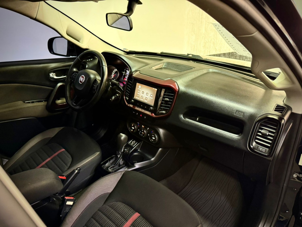 FIAT Toro 1.8 16V 4P FLEX FREEDOM AUTOMÁTICO