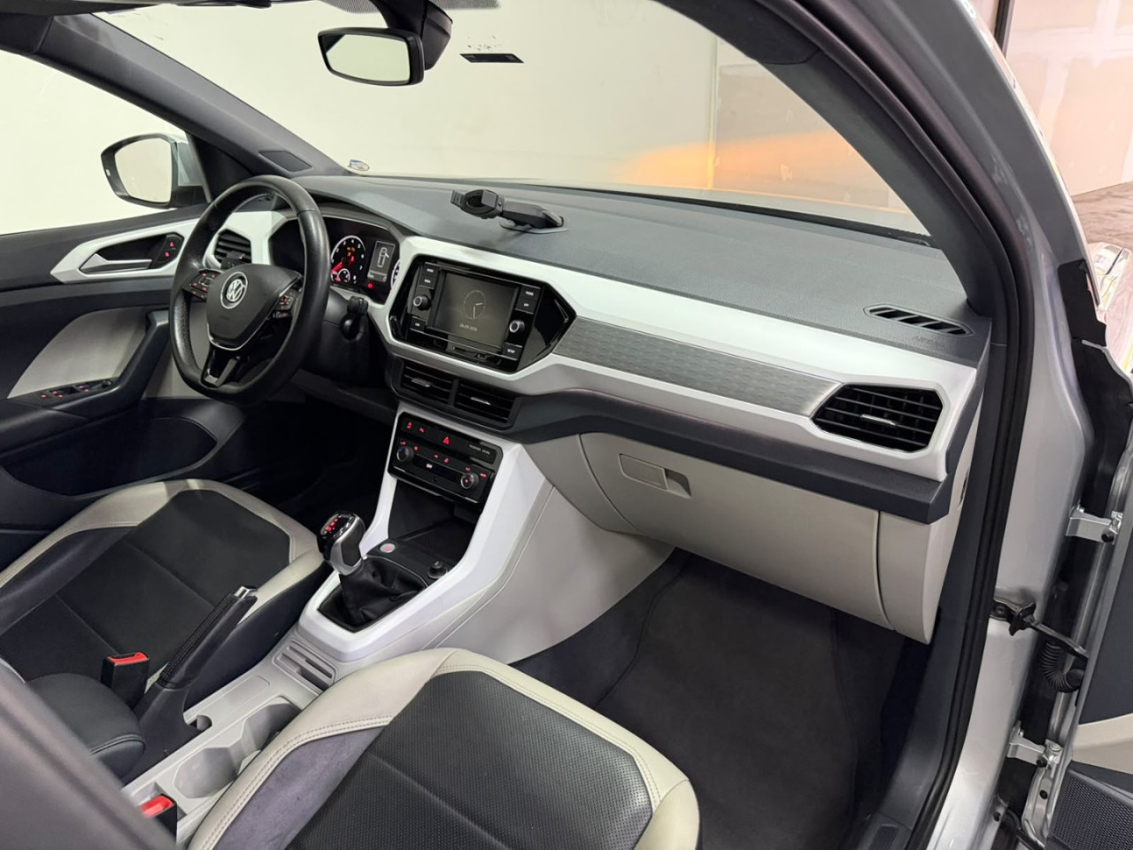 VOLKSWAGEN T-Cross 1.4 4P 250 TSI FLEX HIGHLINE AUTOMÁTICO