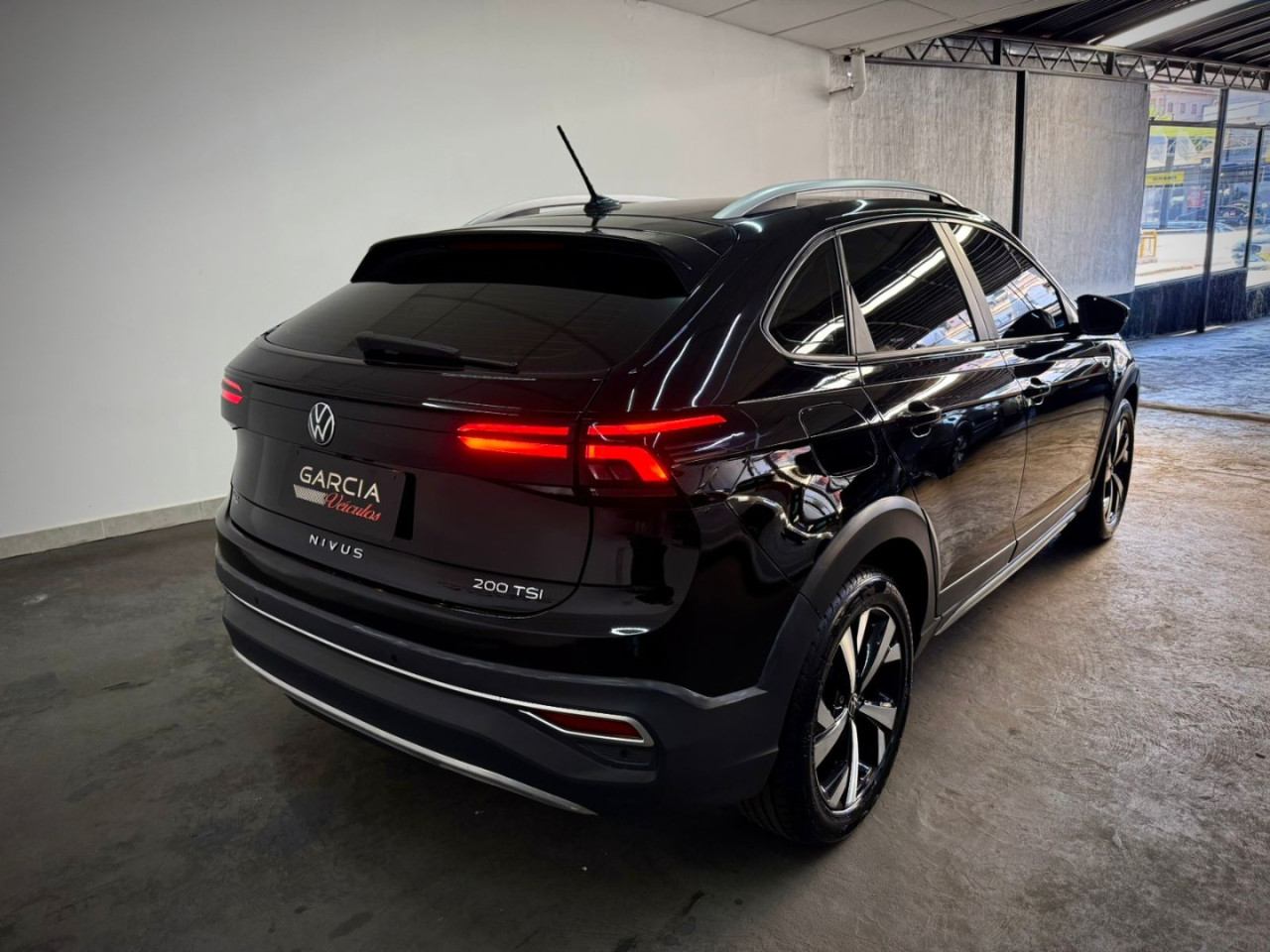 VOLKSWAGEN Nivus 1.0 4P FLEX 200 TSI COMFORTLINE AUTOMÁTICO