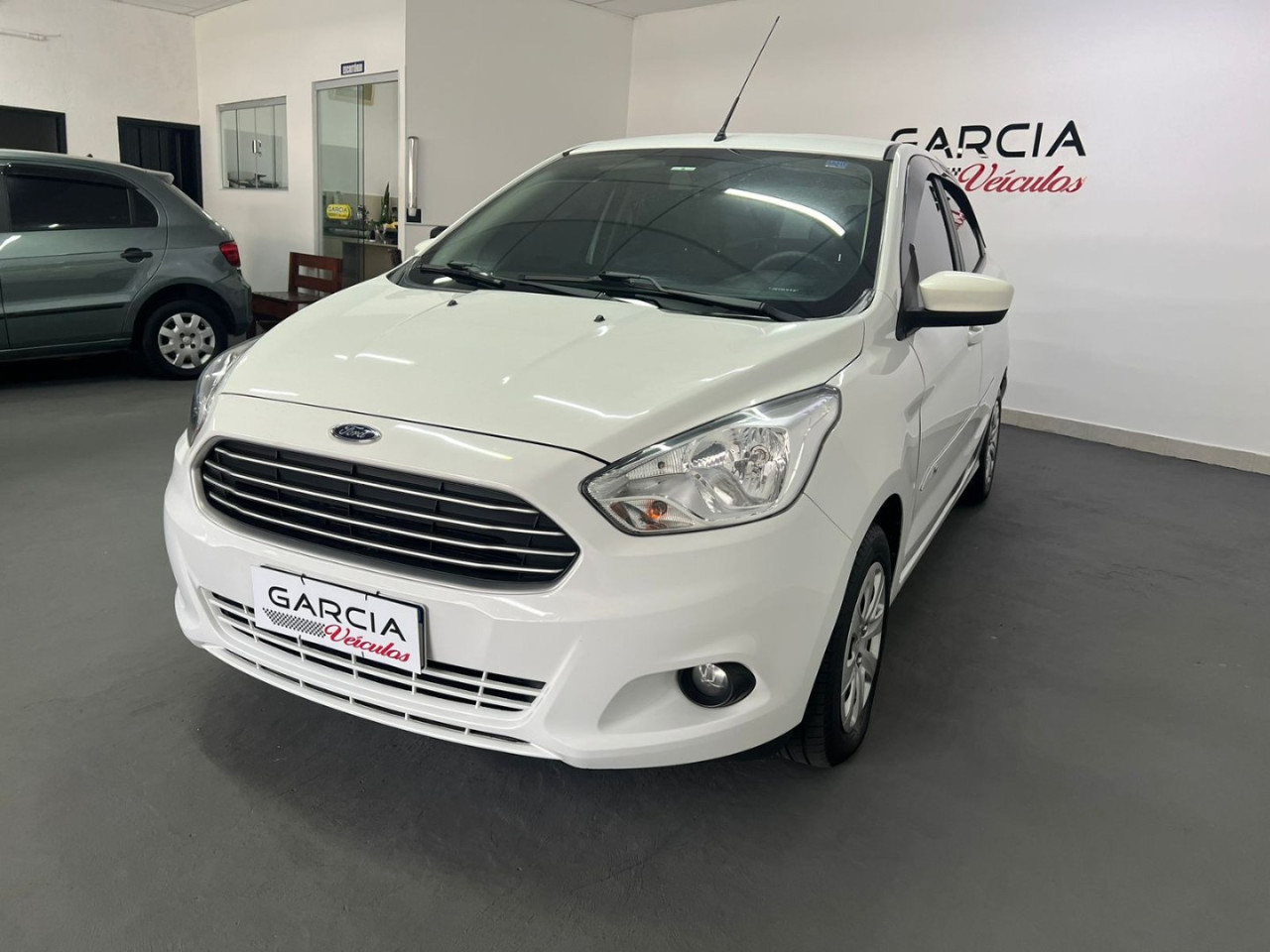 FORD Ka + Sedan 1.0 12V 4P TI-VCT SE FLEX
