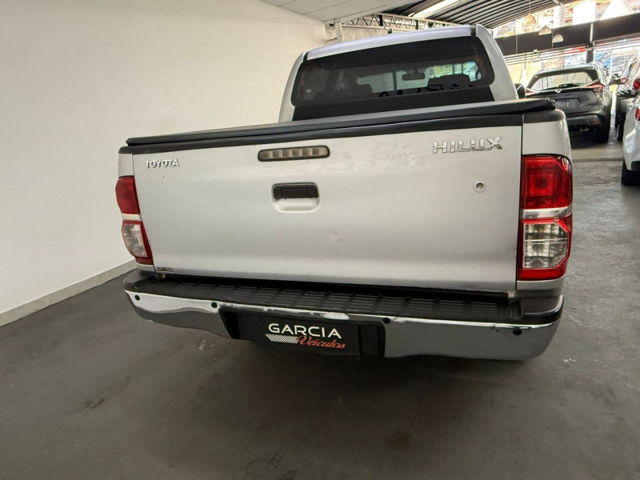 TOYOTA Hilux Caminhonete 3.0 4P SR 4X4 TURBO DIESEL CABINE DUPLA AUTOMÁTICO