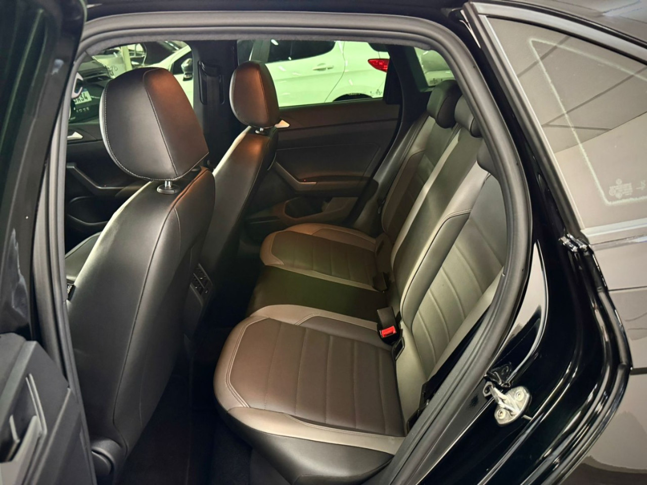 VOLKSWAGEN Nivus 1.0 4P FLEX 200 TSI COMFORTLINE AUTOMÁTICO