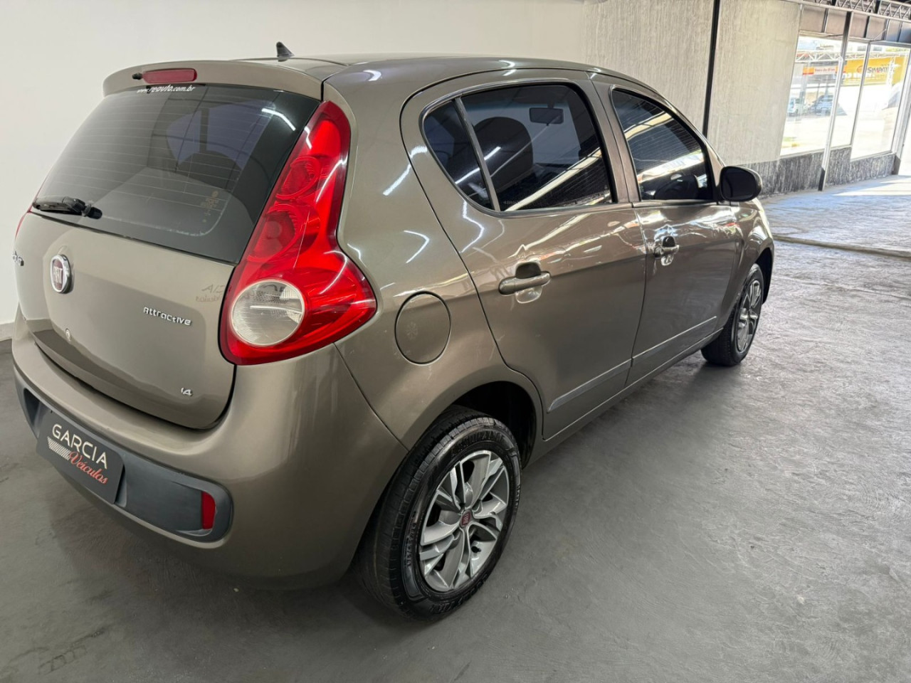 FIAT Palio 1.4 4P FLEX ATTRACTIVE