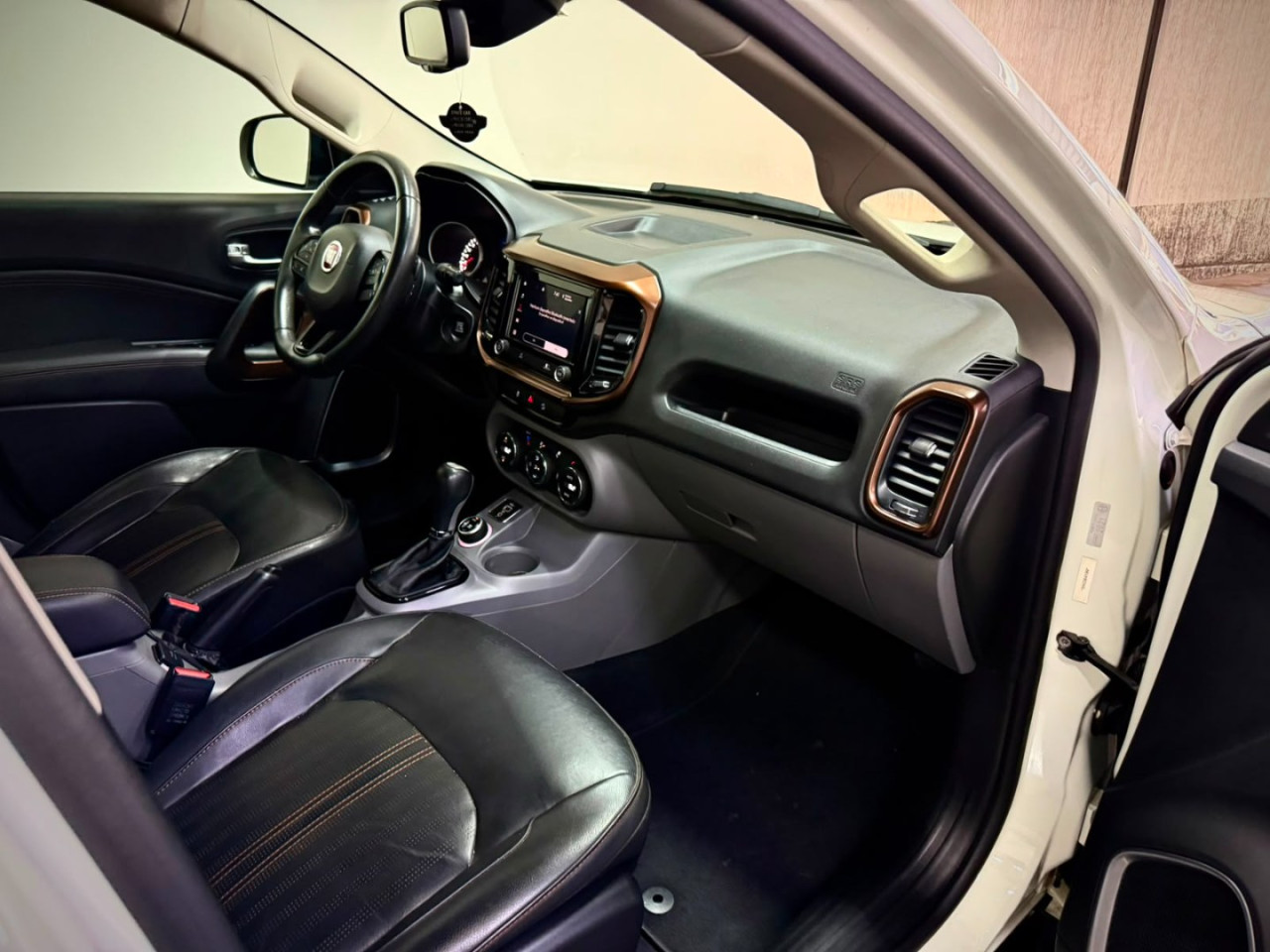 FIAT Toro 2.0 16V 4P VOLCANO 4WD TURBO DIESEL AUTOMÁTICO