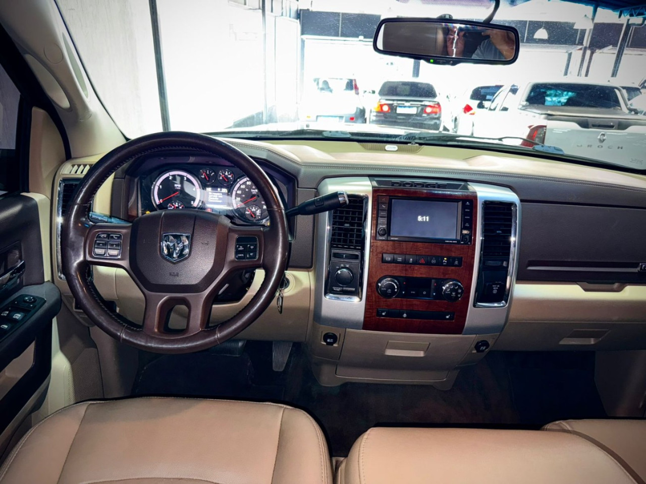 RAM 2500 6.7 I6 24V SLT CABINE DUPLA TURBO DIESEL LARAMIE 4X4 AUTOMÁTICO